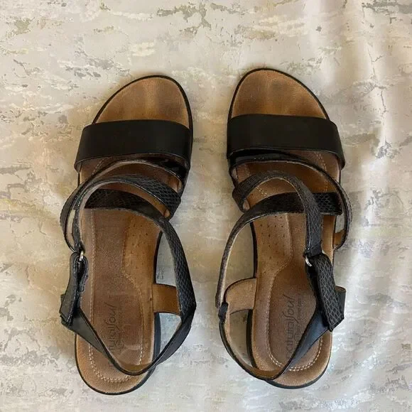 Natural Soul Leather Strappy Sandals - Picture 5 of 8